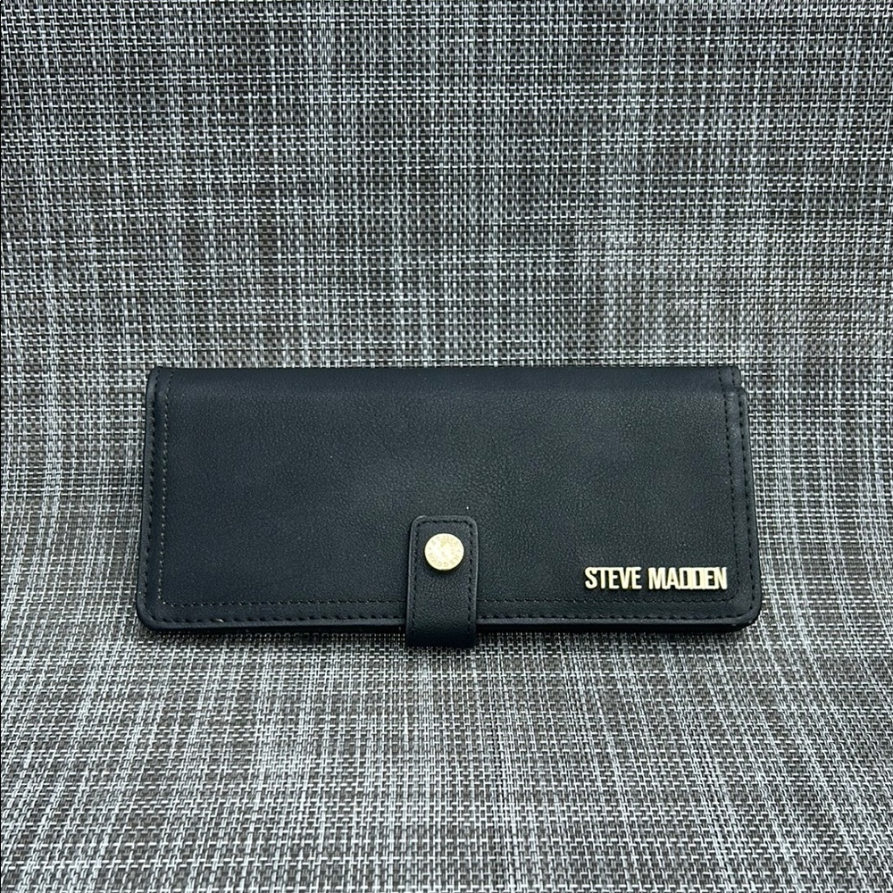 Steve Madden Black Wallet